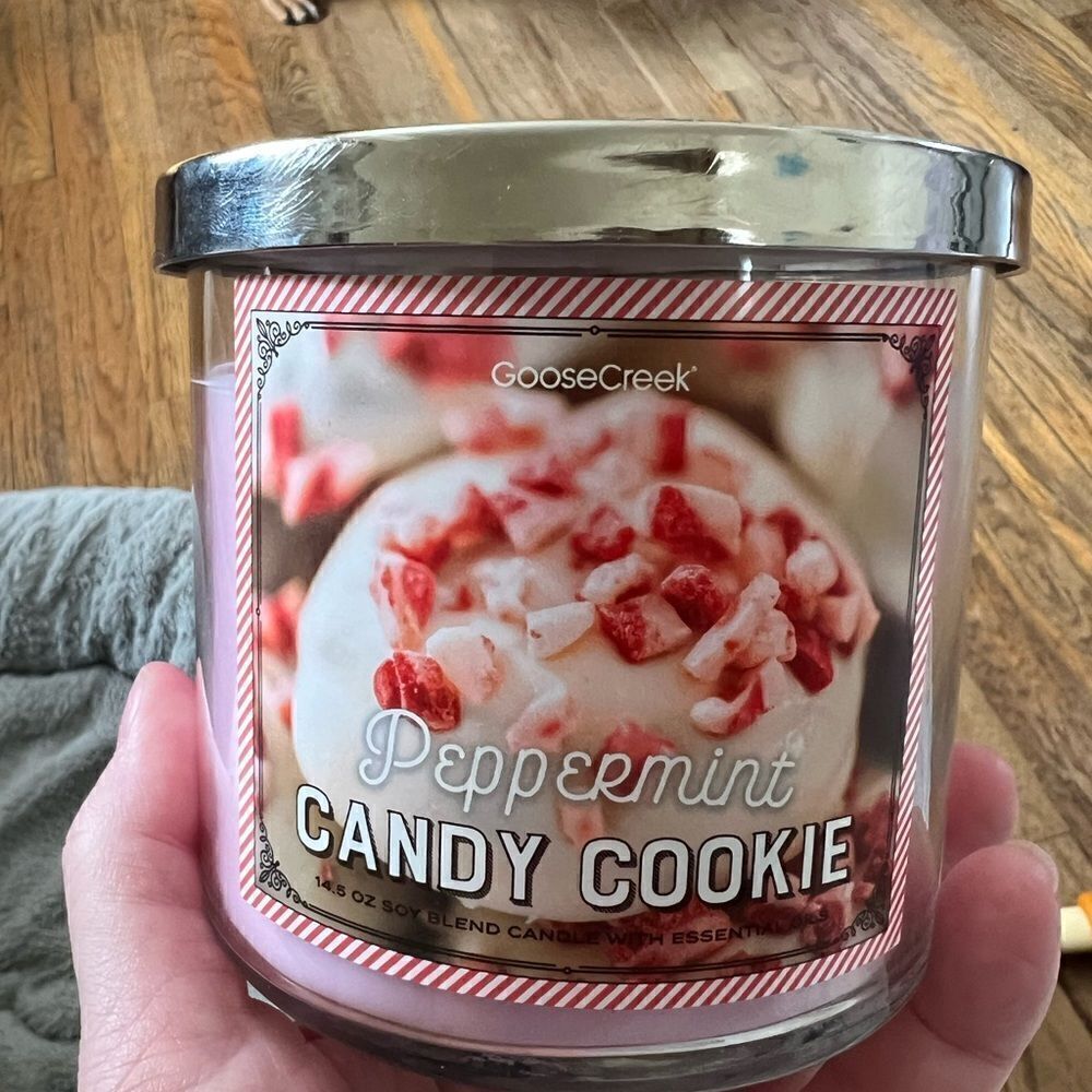 Goose Creek Holiday Series 3 Wick Candle Peppermint Candy Cookie